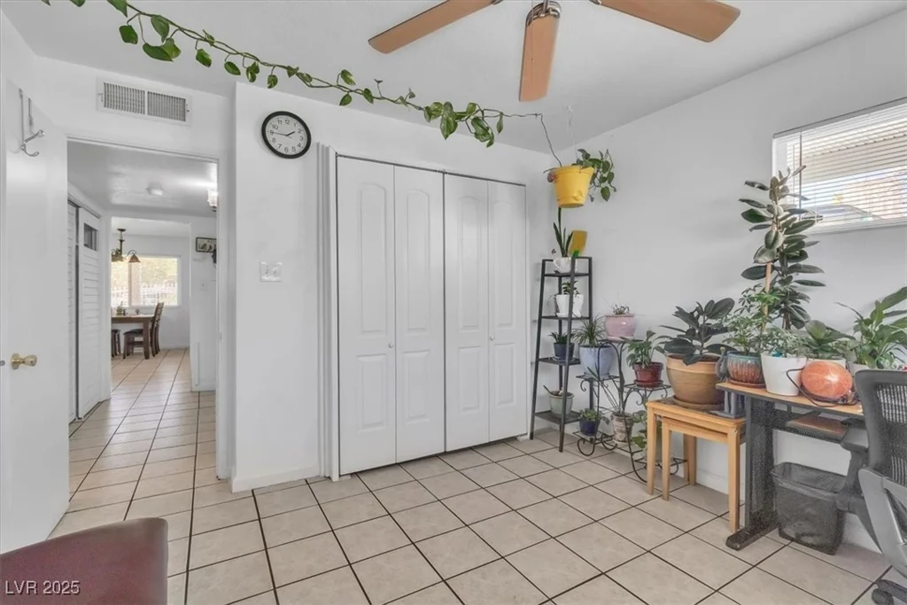 700 Brush, Las Vegas, NV 89107