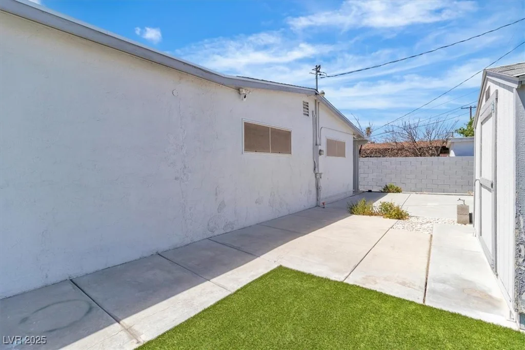 700 Brush, Las Vegas, NV 89107