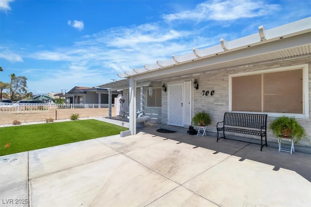 700 Brush, Las Vegas, NV 89107