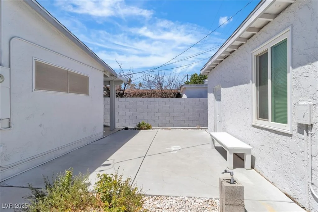 700 Brush, Las Vegas, NV 89107