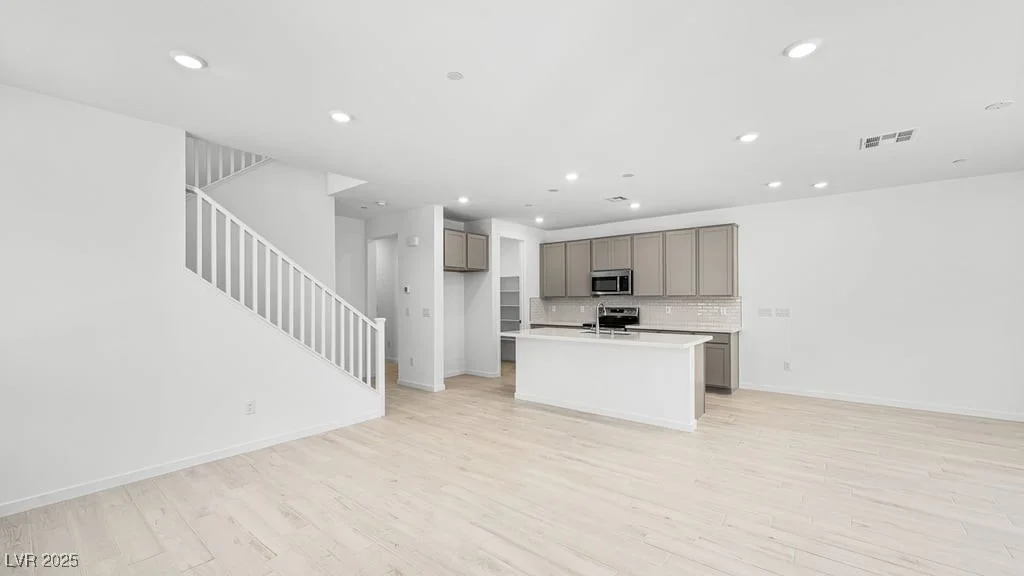 1527 Melodic Lark, Las Vegas, NV 89138