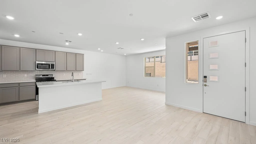 1527 Melodic Lark, Las Vegas, NV 89138