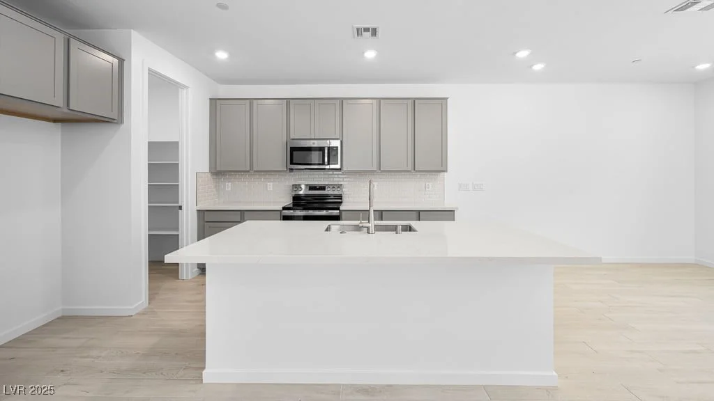 1527 Melodic Lark, Las Vegas, NV 89138