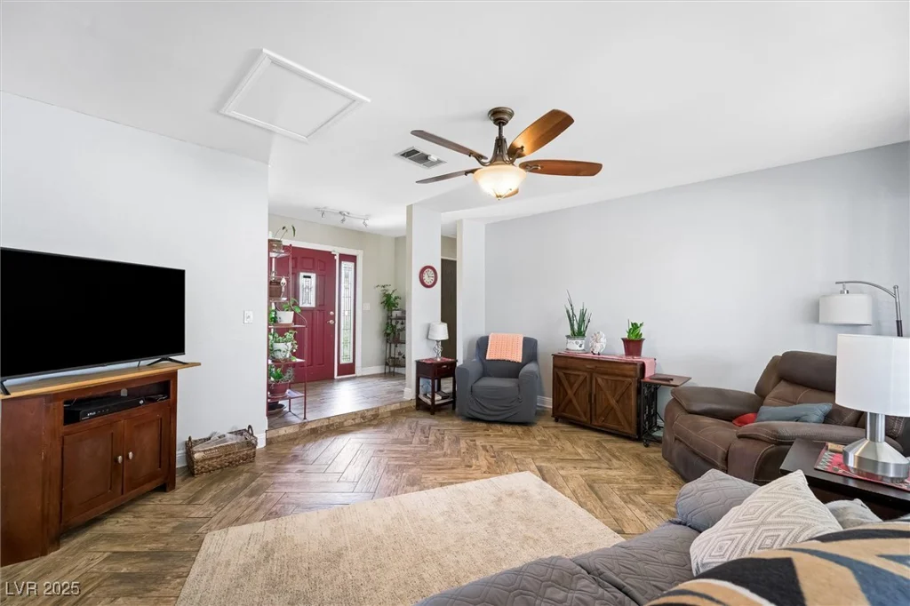 4544 Plaza De Vista, Las Vegas, NV 89120