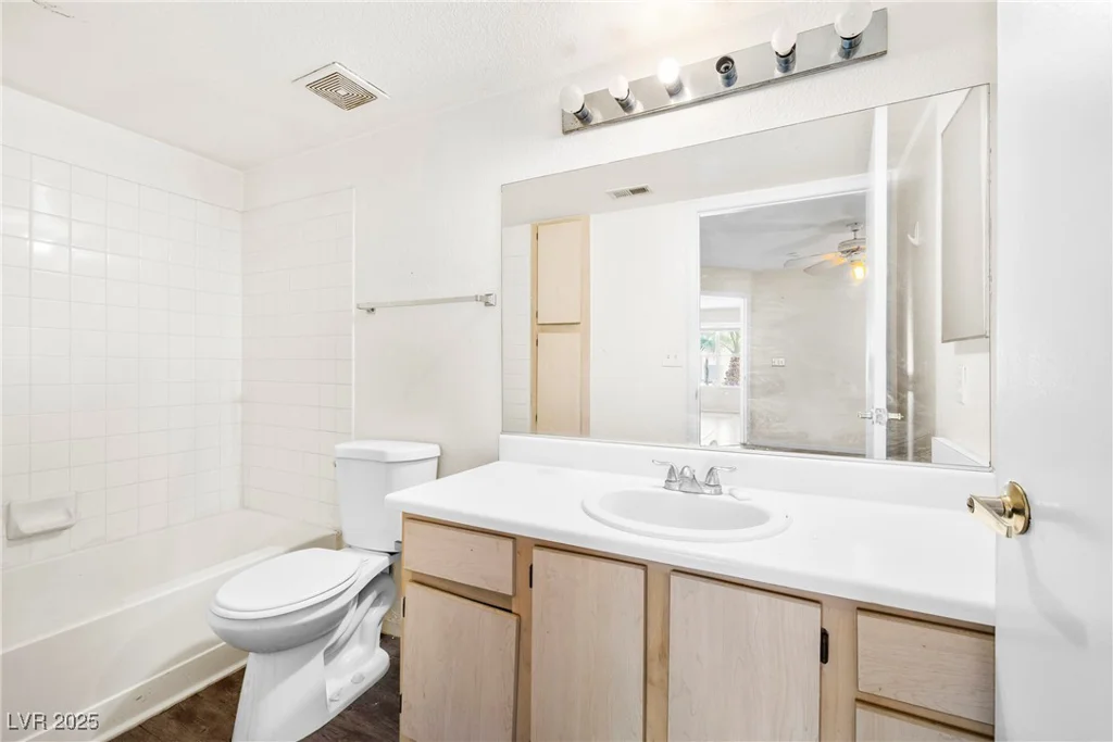 8101 Flamingo, Las Vegas, NV 89147