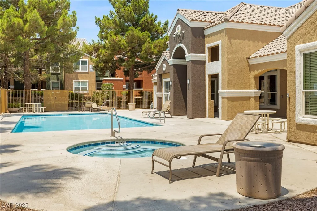 8101 Flamingo, Las Vegas, NV 89147
