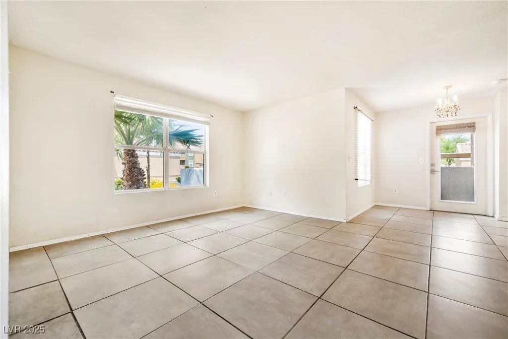 8101 Flamingo, Las Vegas, NV 89147