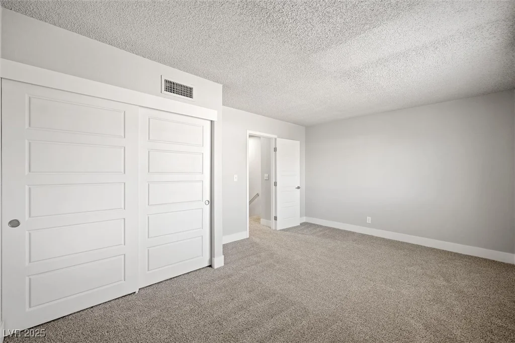 5612 Lake Mead, Las Vegas, NV 89108