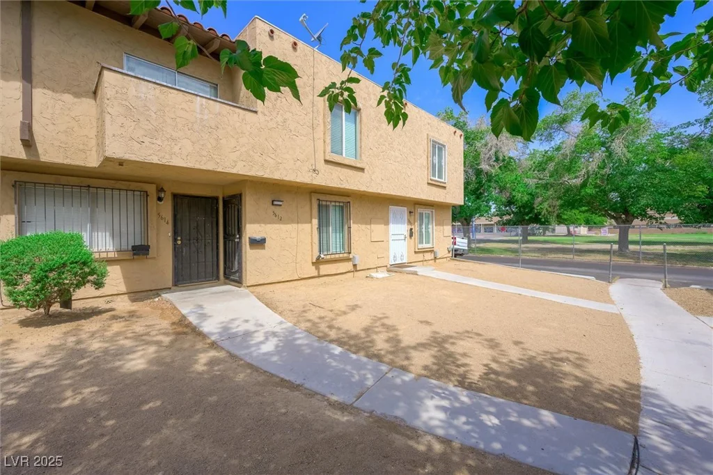 5612 Lake Mead, Las Vegas, NV 89108