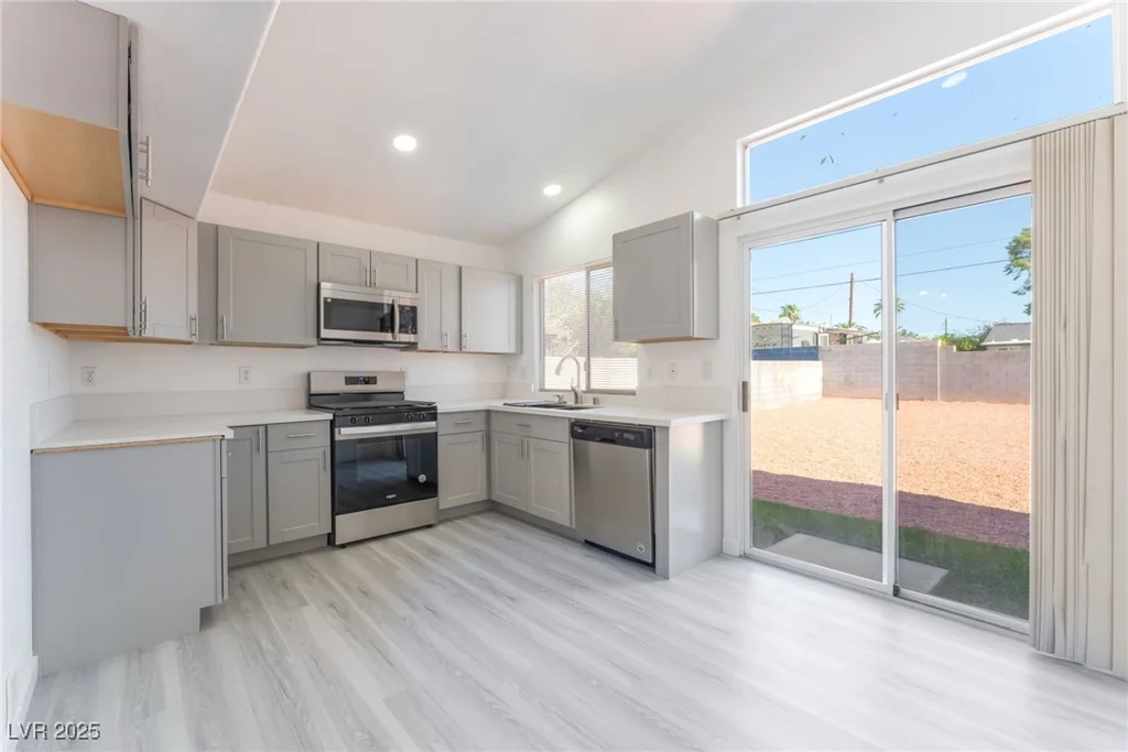 5524 Cleary, Las Vegas, NV 89108