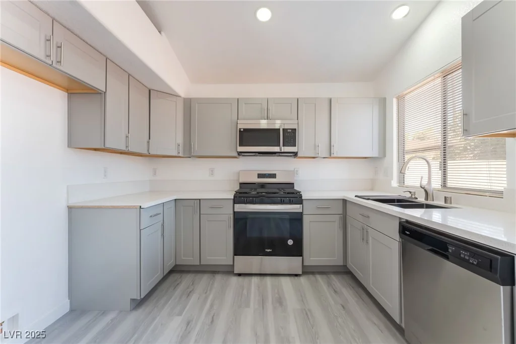 5524 Cleary, Las Vegas, NV 89108