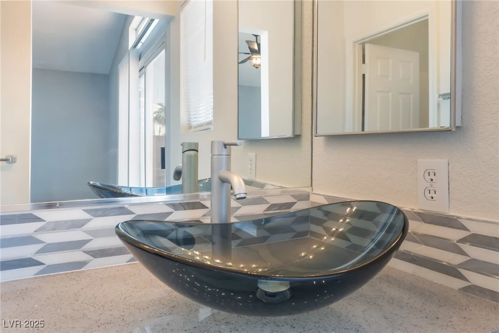 5524 Cleary, Las Vegas, NV 89108
