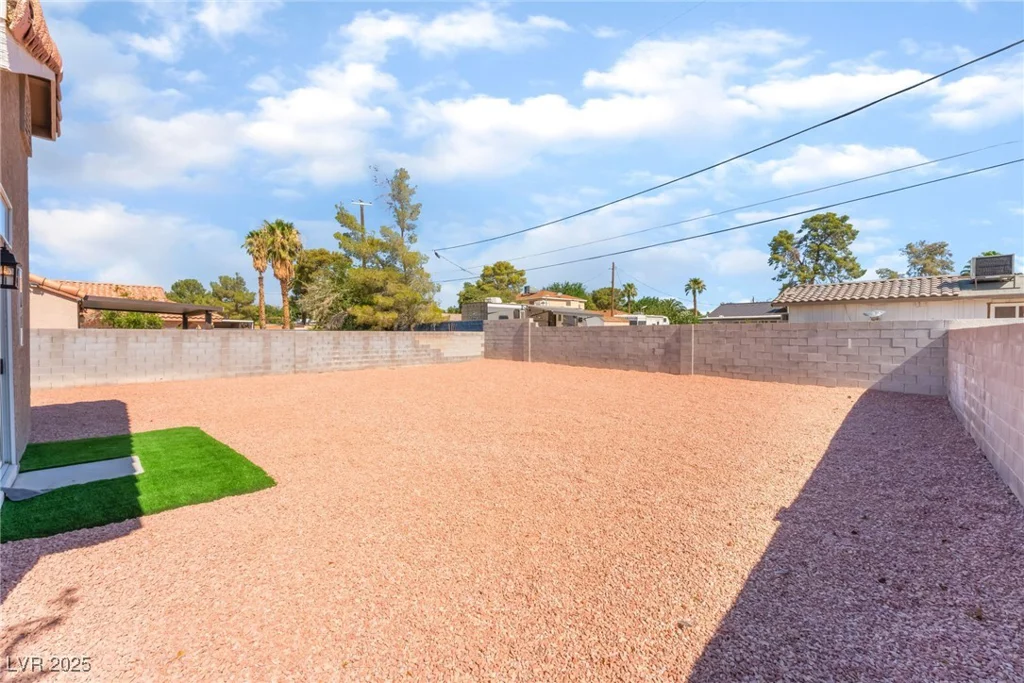 5524 Cleary, Las Vegas, NV 89108