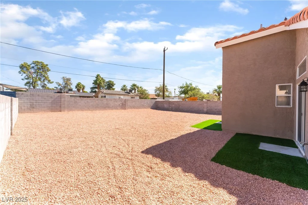 5524 Cleary, Las Vegas, NV 89108