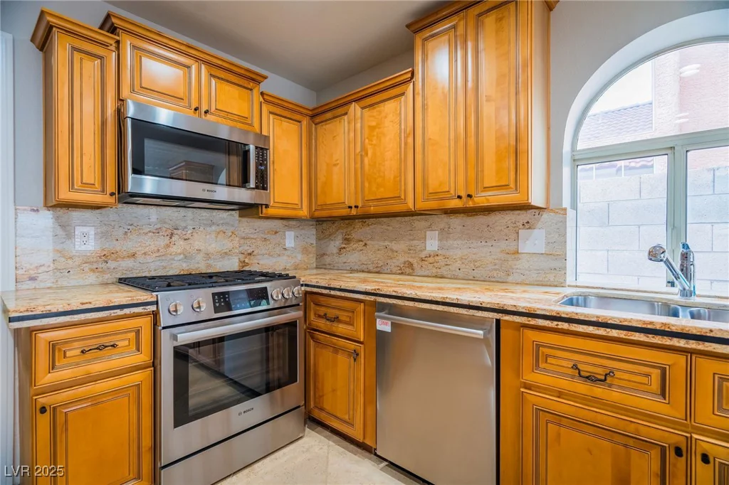 3032 Reef View, Las Vegas, NV 89117