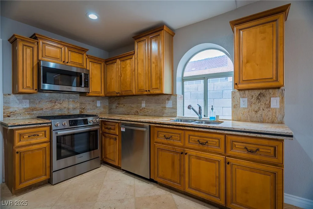 3032 Reef View, Las Vegas, NV 89117
