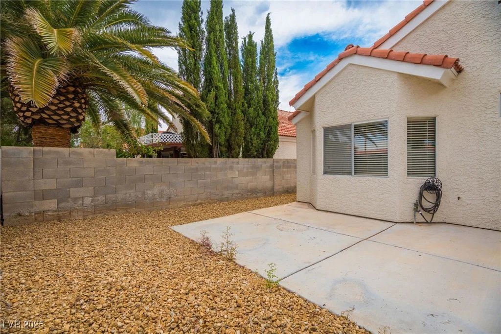 3032 Reef View, Las Vegas, NV 89117