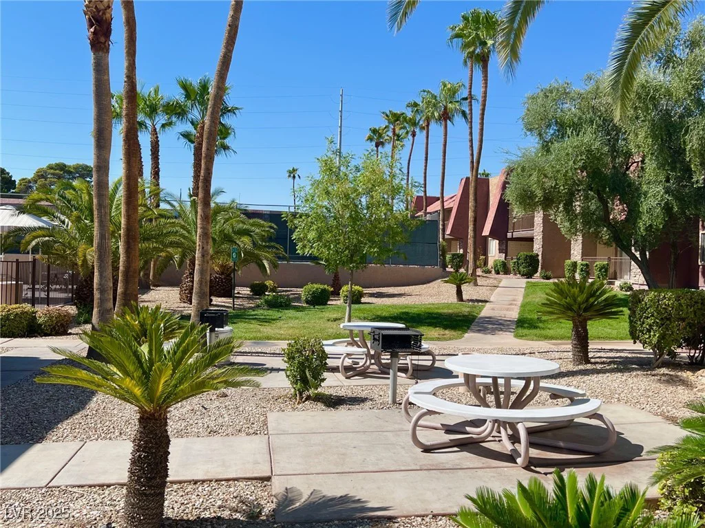 4980 Indian River, Las Vegas, NV 89103