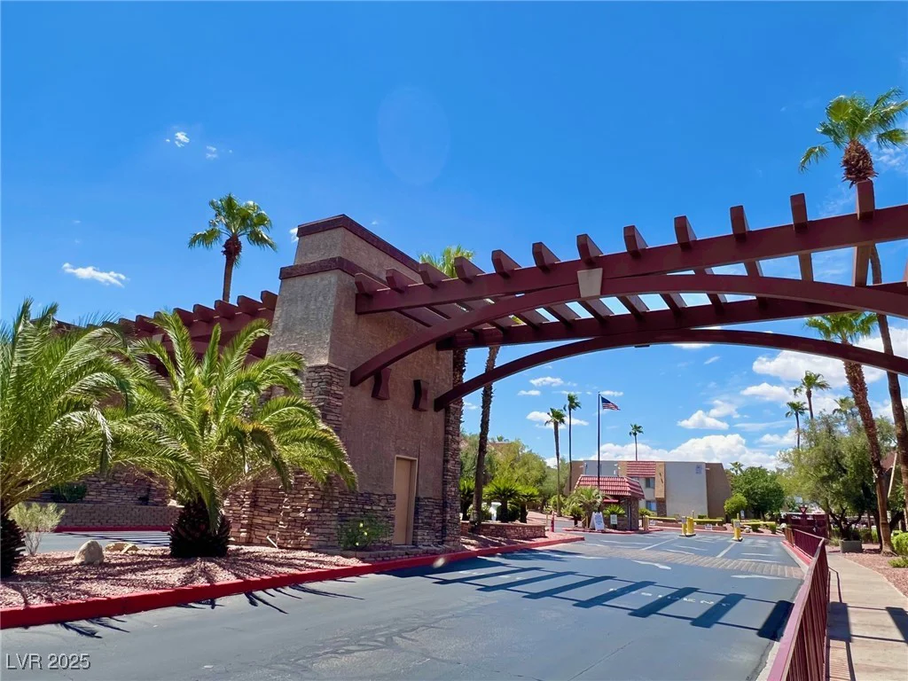 4980 Indian River, Las Vegas, NV 89103