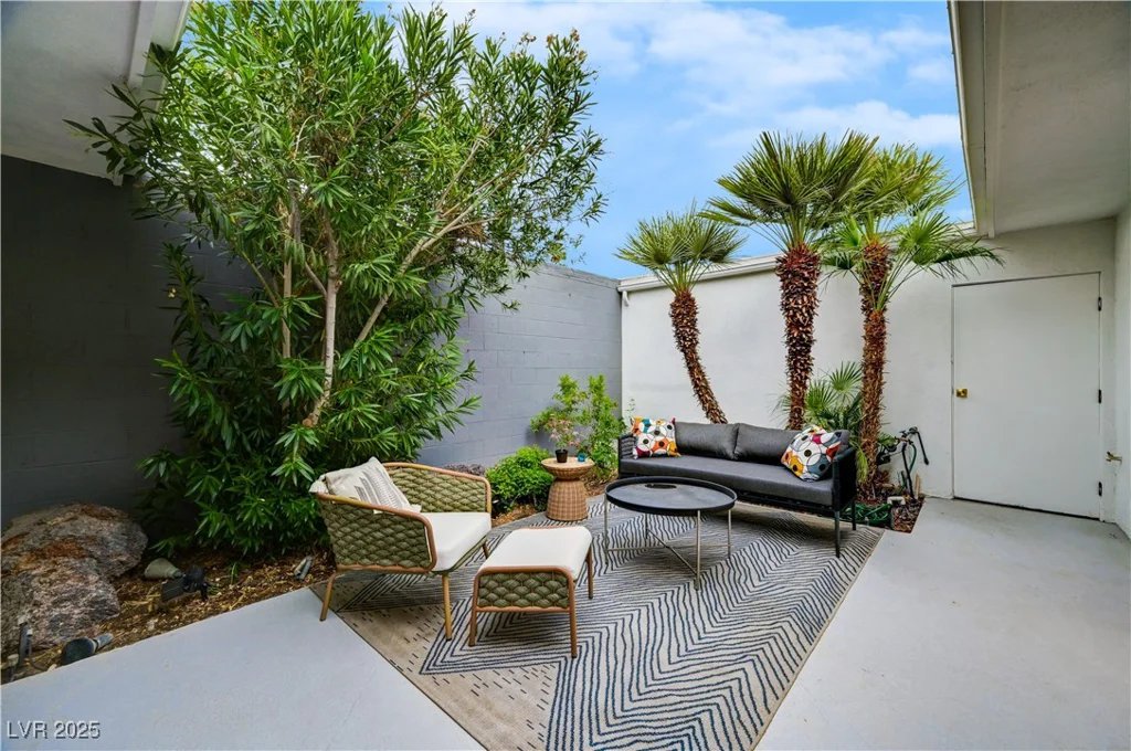 3022 El Camino, Las Vegas, NV 89102