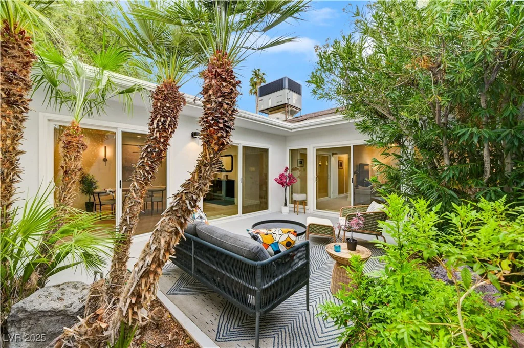 3022 El Camino, Las Vegas, NV 89102