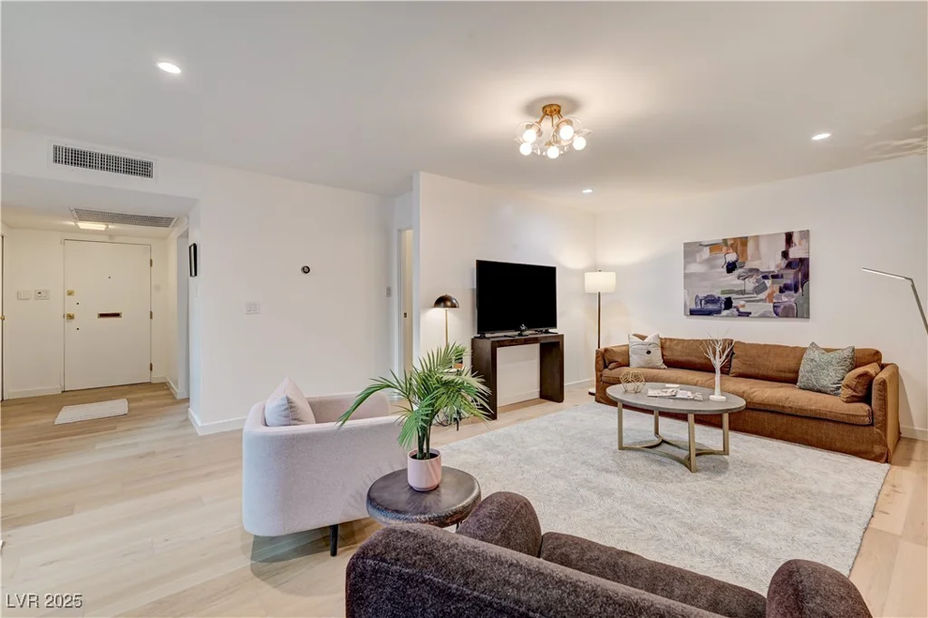3022 El Camino, Las Vegas, NV 89102