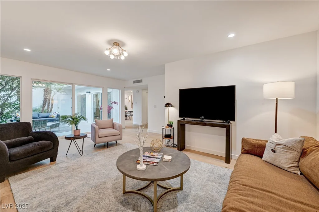 3022 El Camino, Las Vegas, NV 89102