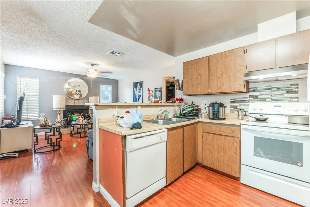 2666 Aarondavid, Las Vegas, NV 89121