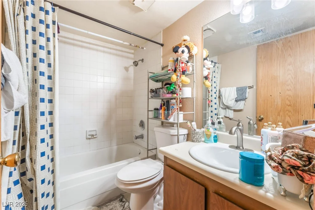2666 Aarondavid, Las Vegas, NV 89121
