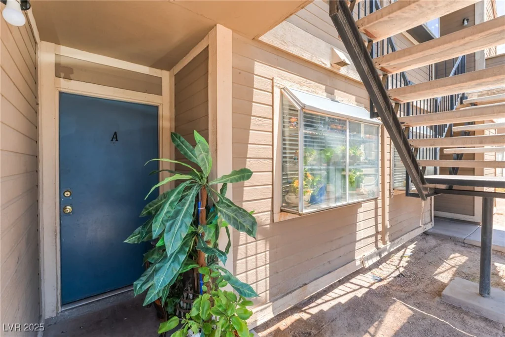 2666 Aarondavid, Las Vegas, NV 89121