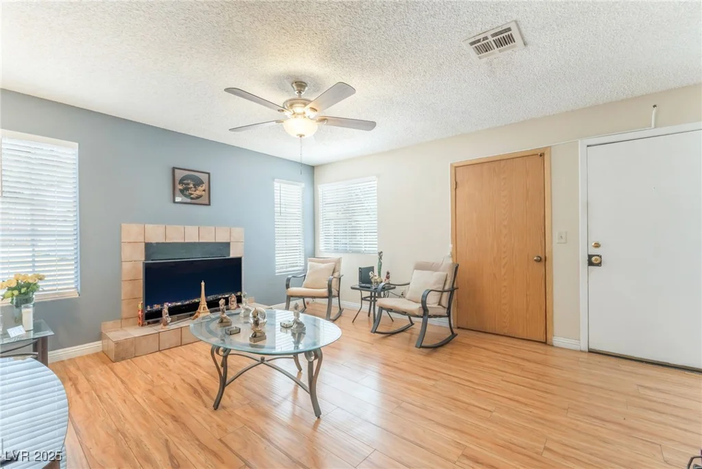 2666 Aarondavid, Las Vegas, NV 89121