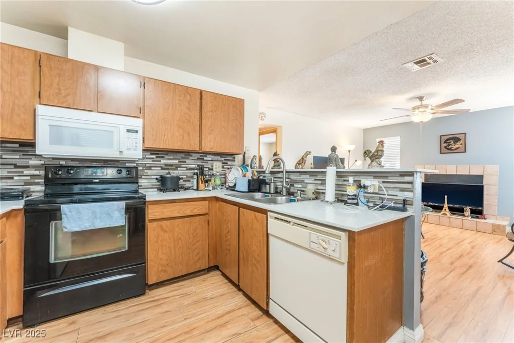 2666 Aarondavid, Las Vegas, NV 89121