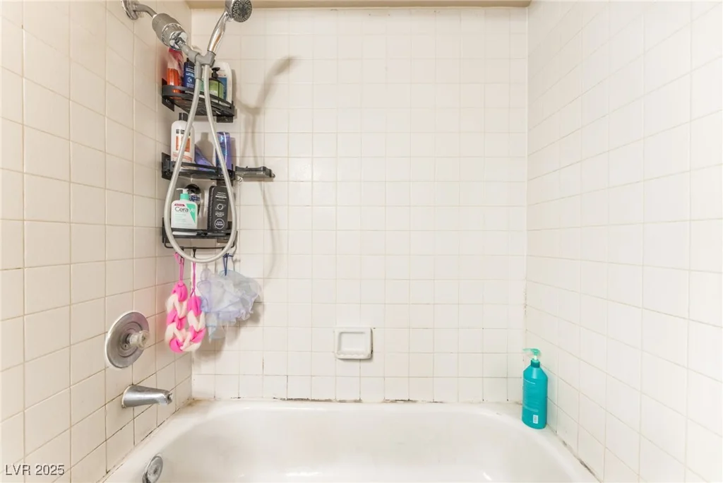 2666 Aarondavid, Las Vegas, NV 89121