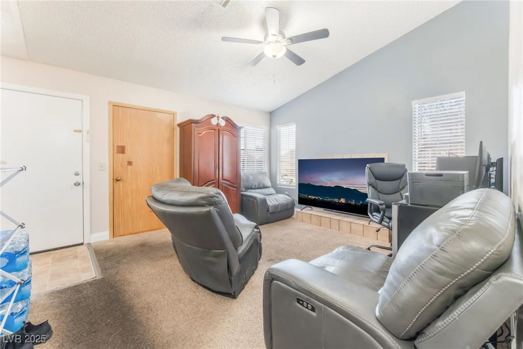 2666 Aarondavid, Las Vegas, NV 89121