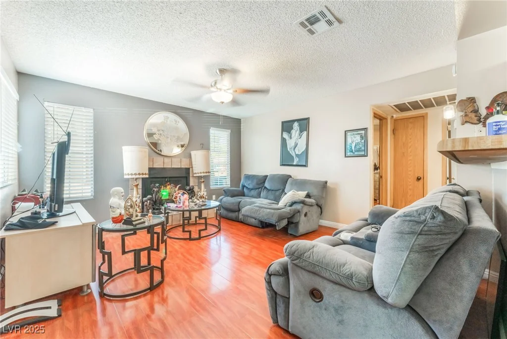 2666 Aarondavid, Las Vegas, NV 89121
