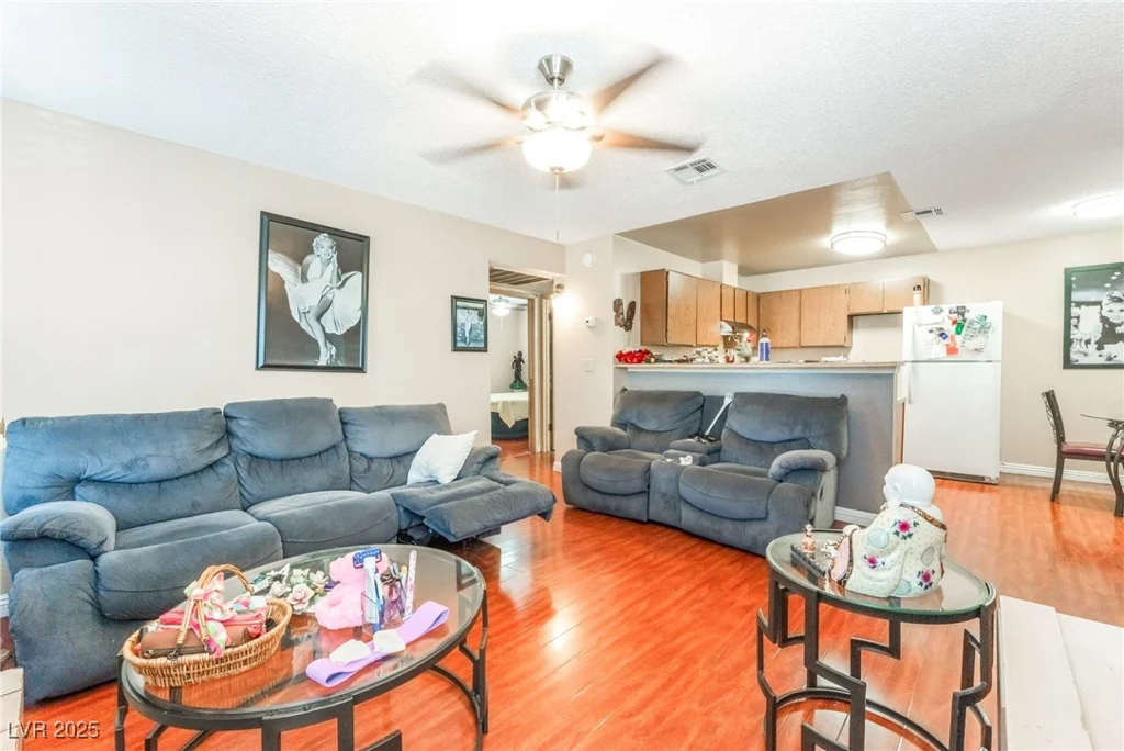 2666 Aarondavid, Las Vegas, NV 89121