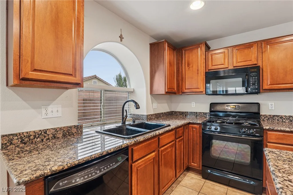 5541 Meridian Rain, North Las Vegas, NV 89031