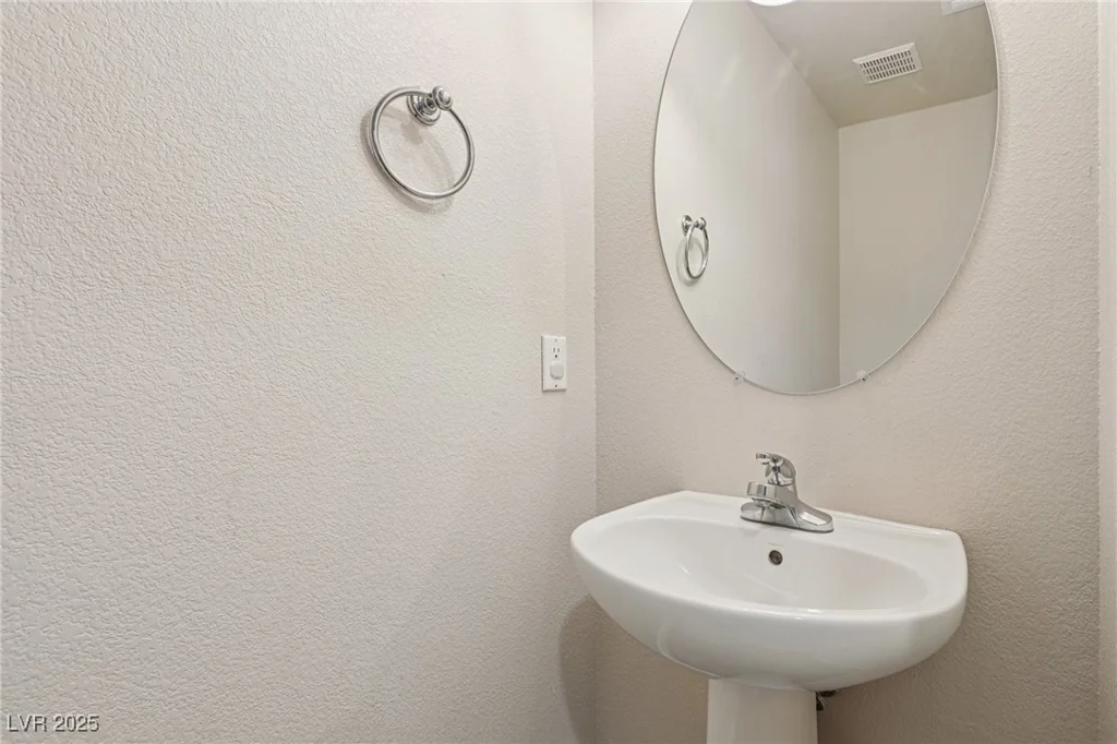 5541 Meridian Rain, North Las Vegas, NV 89031