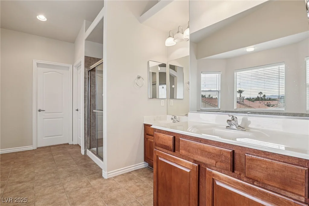 5541 Meridian Rain, North Las Vegas, NV 89031