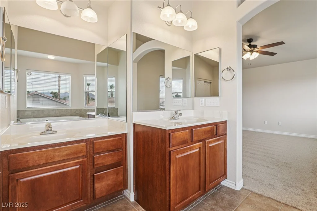5541 Meridian Rain, North Las Vegas, NV 89031