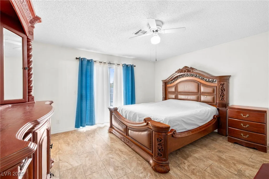 4863 New York, Las Vegas, NV 89104