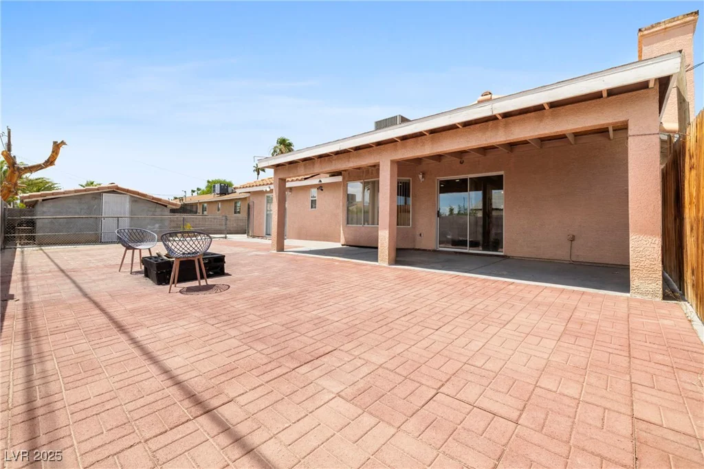 4863 New York, Las Vegas, NV 89104