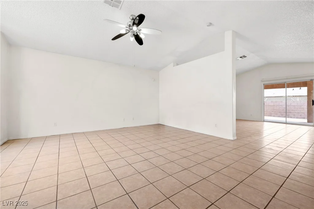 4863 New York, Las Vegas, NV 89104