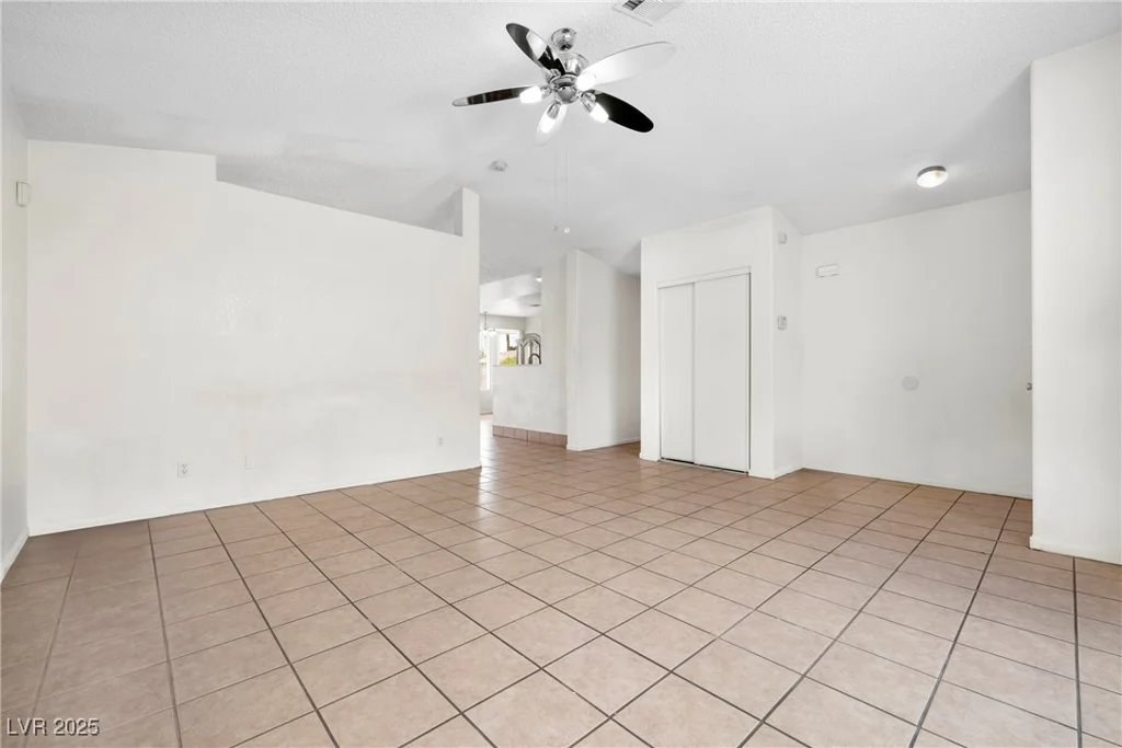 4863 New York, Las Vegas, NV 89104