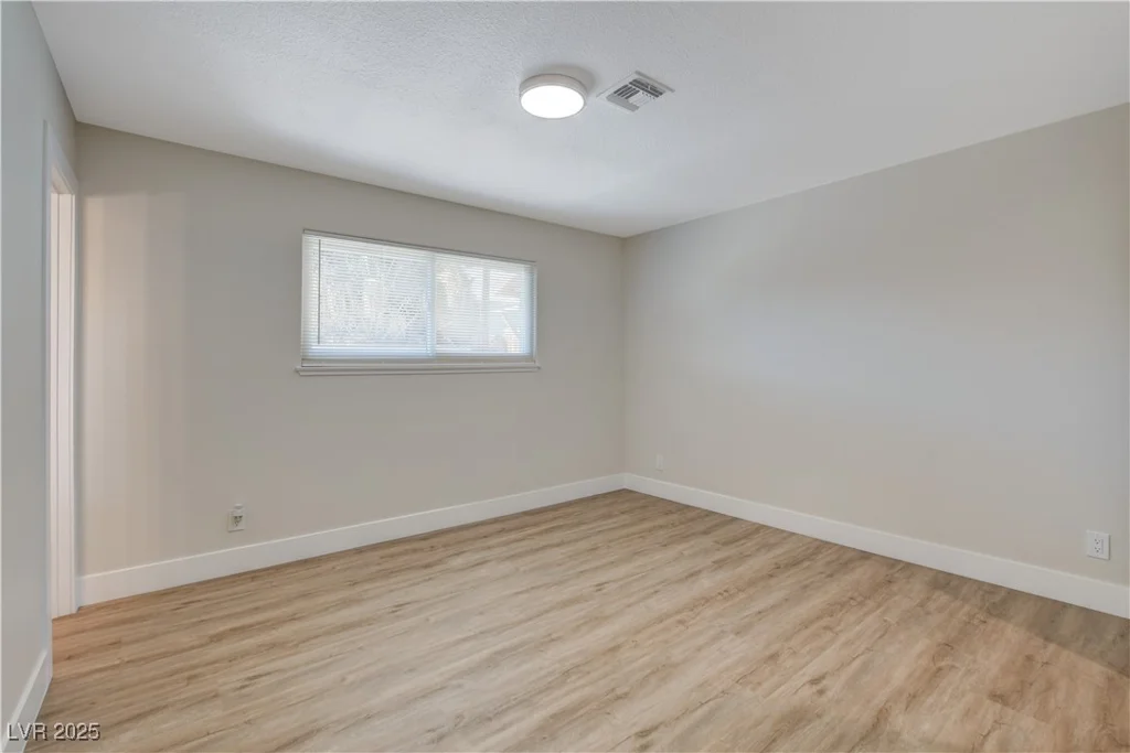 4512 Mark, Las Vegas, NV 89108