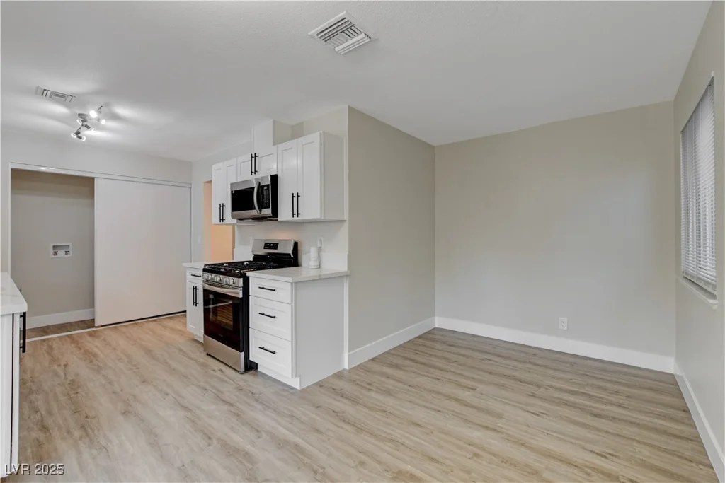 4512 Mark, Las Vegas, NV 89108