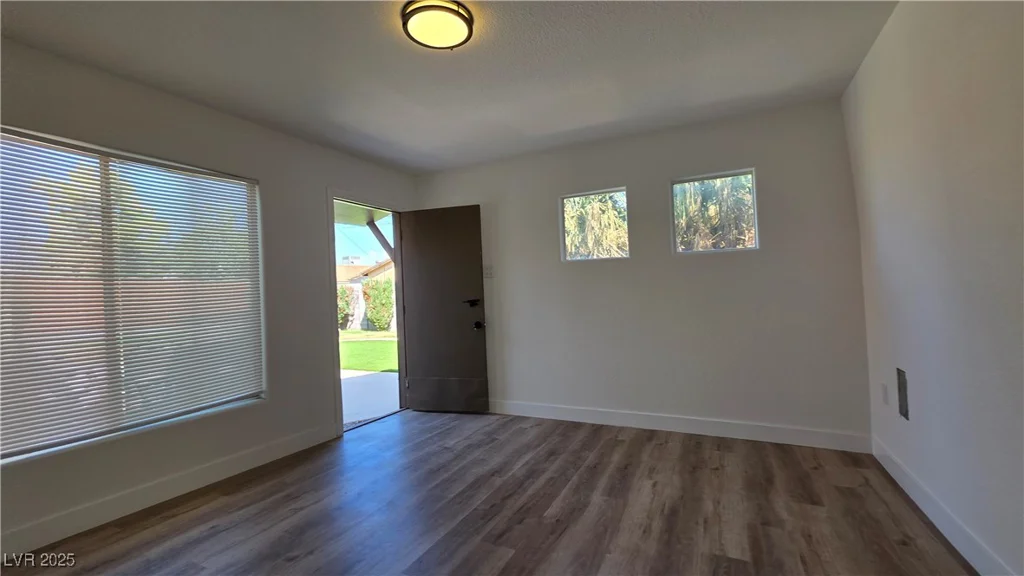 4512 Mark, Las Vegas, NV 89108