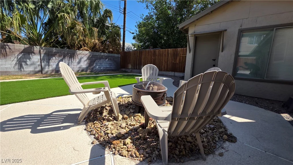 4512 Mark, Las Vegas, NV 89108