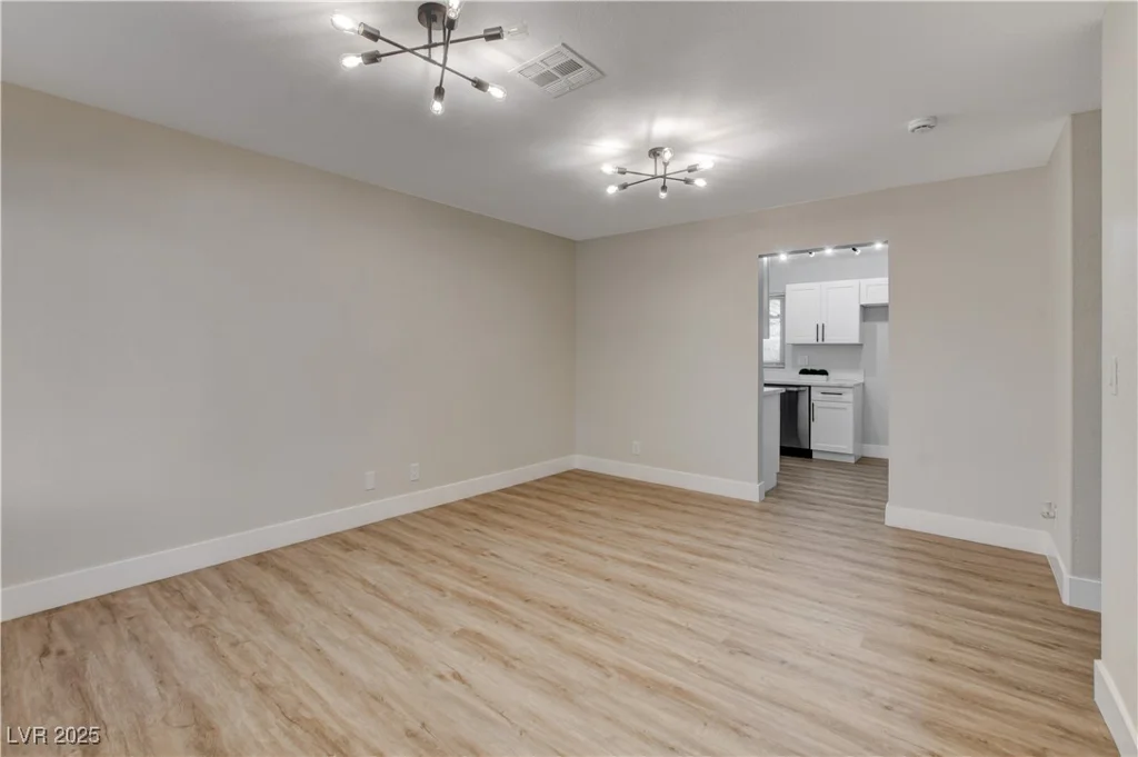 4512 Mark, Las Vegas, NV 89108
