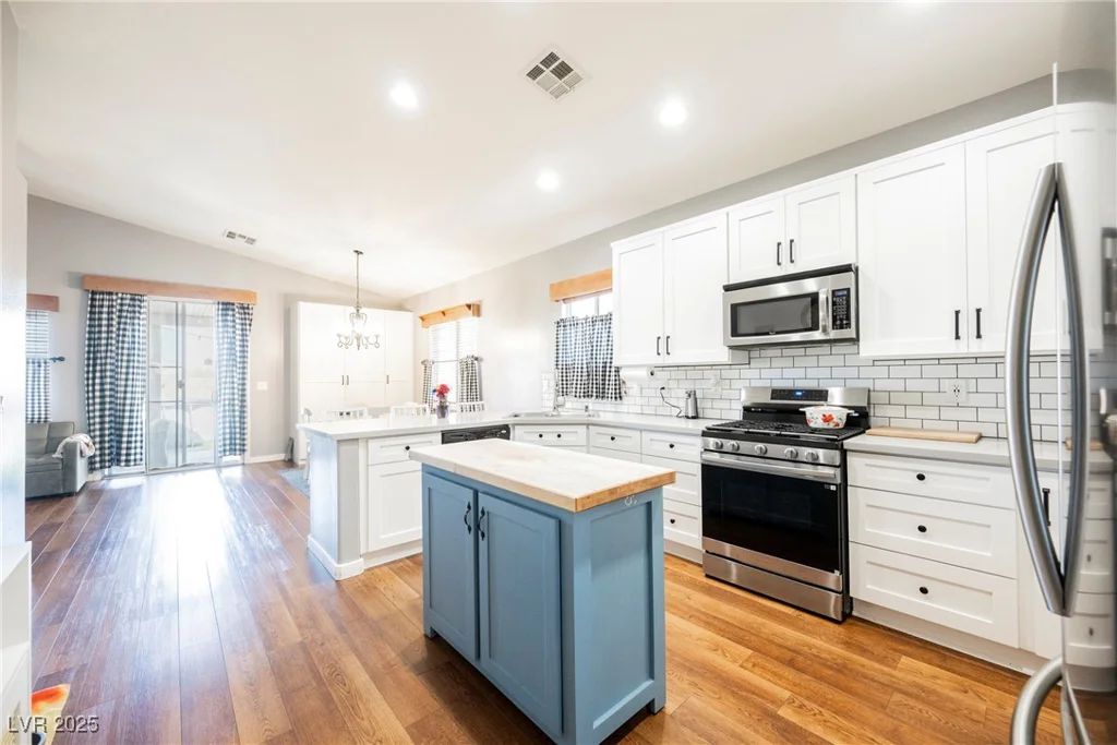 3692 Winter Whitetail, Las Vegas, NV 89122